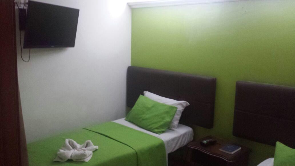 Hotel Las Palmas Fontibon Bogota Bagian luar foto